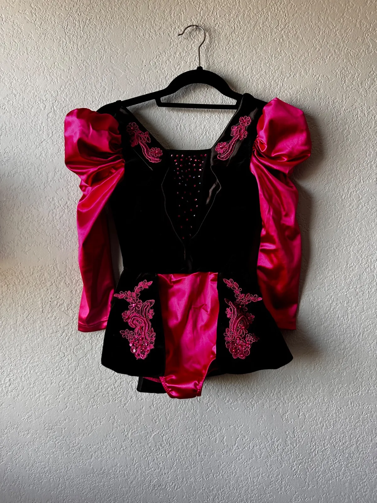 Puff Sleeve Velvet Performance Costume Dress, Revolution dance costume in black and hot pink